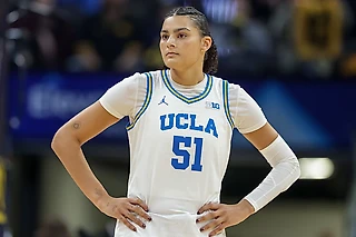 Nike забрал почти весь женский NCAA 45 команд из 68