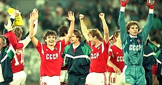 Профессор Гаджи Гаджиев и сборные страны