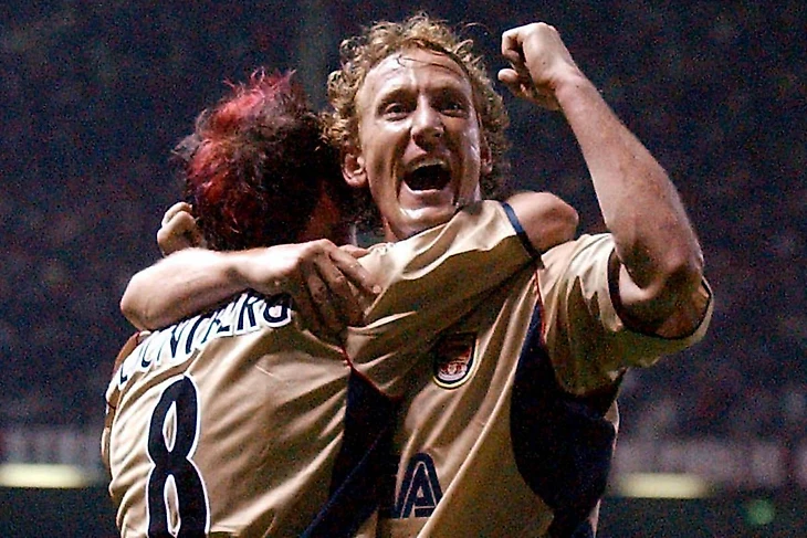 Former Arsenal star recalls how Sir Alex Ferguson motivated ...