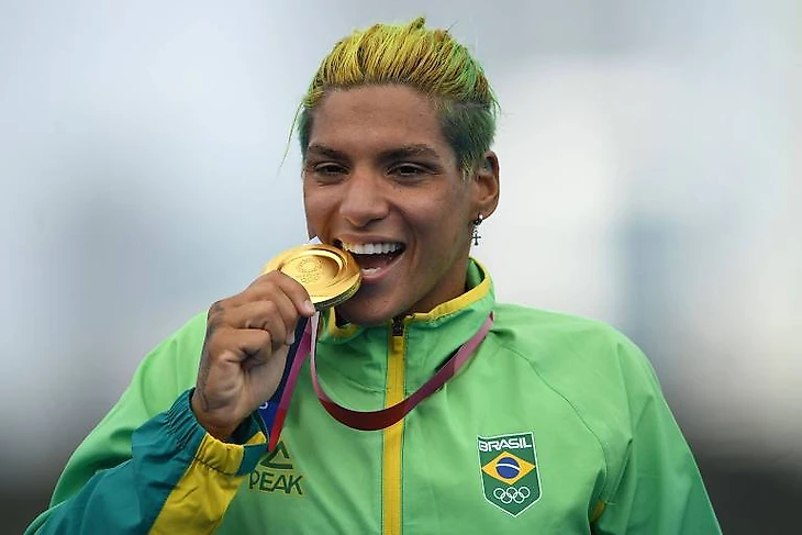 Ana Marcela Dominates Marathon Swimming and Finally Wins The Gold – 04/08/2021 – Sports – Folha