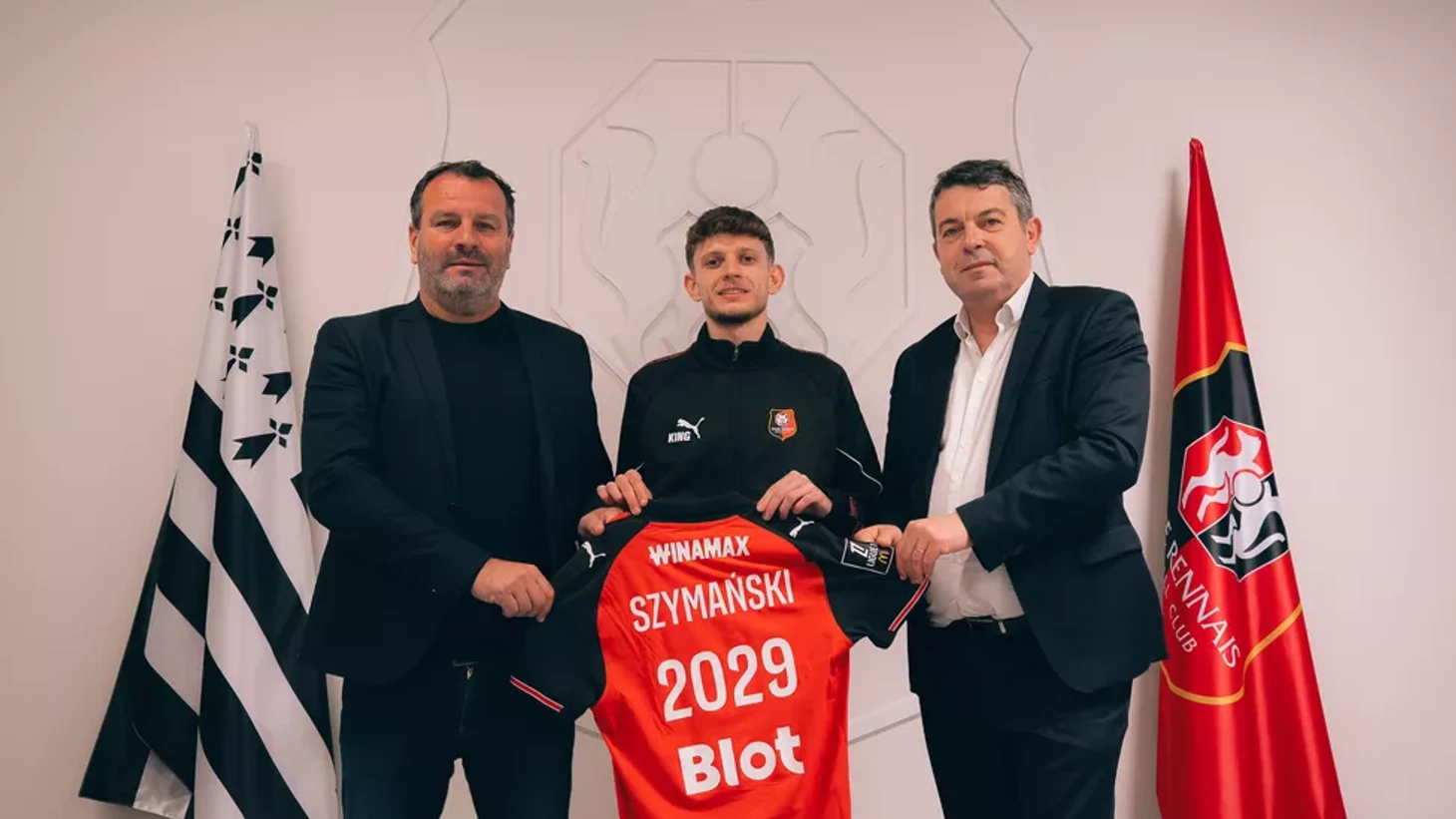 Sebastian Szymański, the new Red and Black playmaker | Stade Rennais F.C.