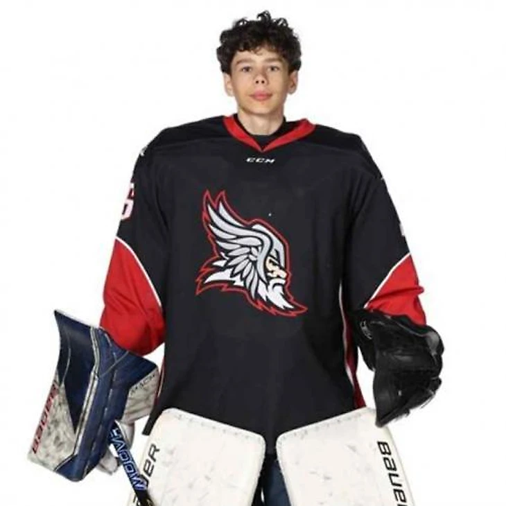 Leonard Stolarczyk - Stats, Contract, Salary & More