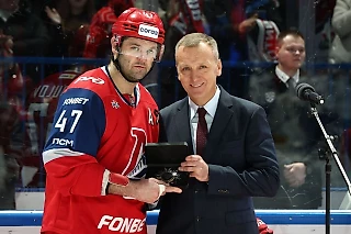 Февраль в КХЛ: 800 очков Радулова и 700 передач Шипачёва