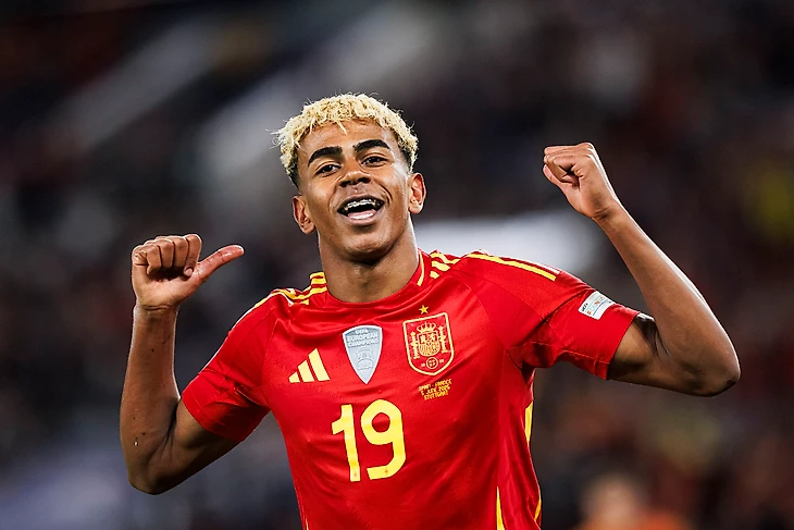 Lamine Yamal: Teenage superstar stars as Spain beats France in Nations League semifinal goalfest | CNN