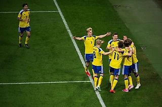 Выводов из мартовского поражения сделано не было. Швеция 3:1 Польша