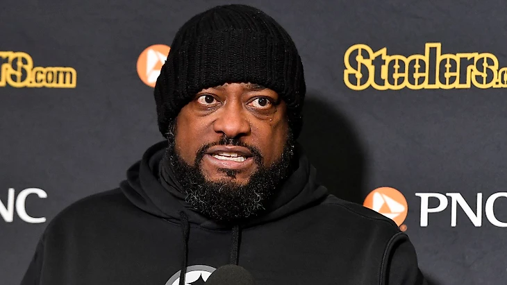 Mike Tomlin: Steelers head coach walks out of postgame news conference after contract question following playoff loss | CNN