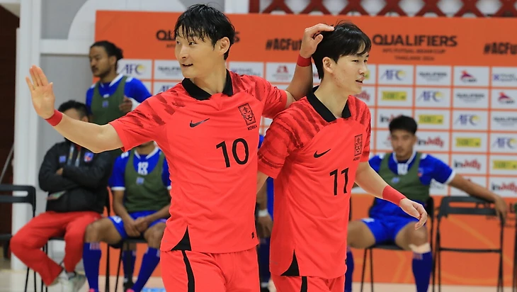 Qualifiers – Group D: Vietnam 6-1 Mongolia; Korea Republic 5-1 Nepal
