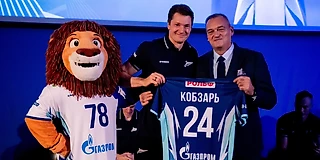 «Зенит» на большом экране! Петербуржская команда провела презентацию команды в кино