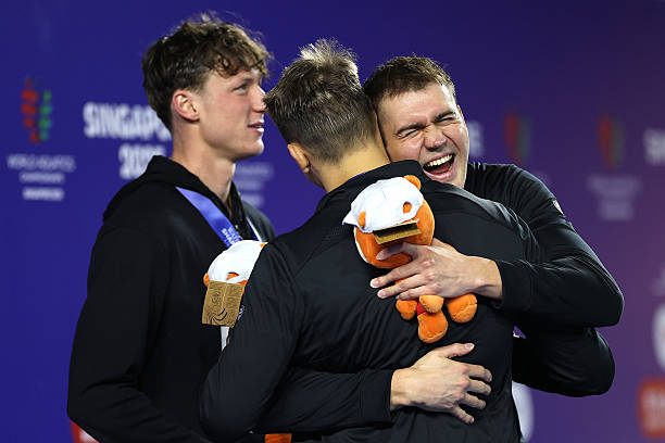 Леон Маршан, Климент Колесников, Чемпионат мира по водным видам спорта, World Aquatics (FINA)