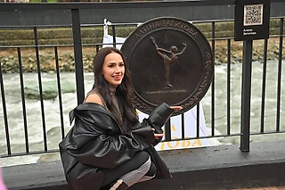 Алина Загитова. Открытие именной олимпийской медали на Аллее славы в Сочи Роза Хутор 22.03.2025
