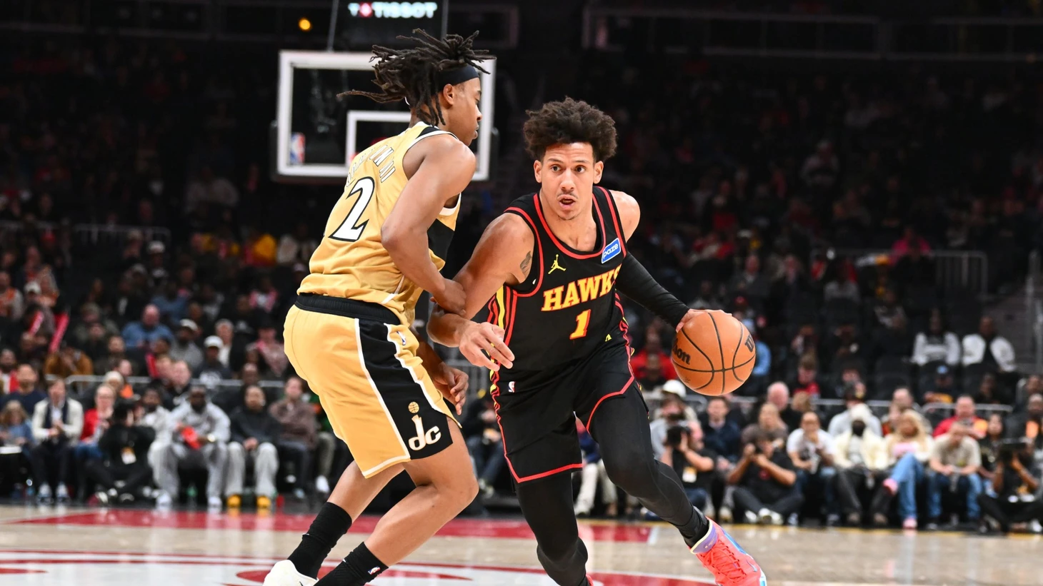 All-Star Jalen Johnson leaves game early with hip injury