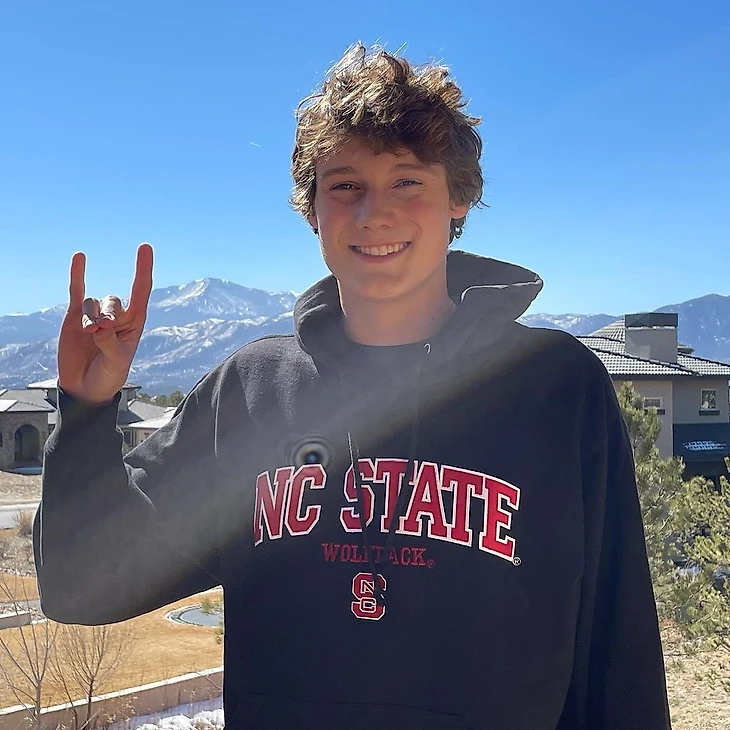 High School Senior Quintin McCarty Drops 19.6 in 50 Free